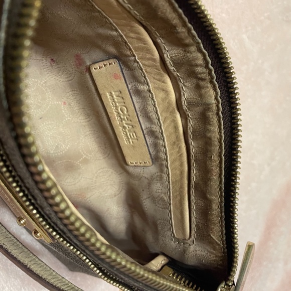 Michael kors small clutch - Picture 3 of 5